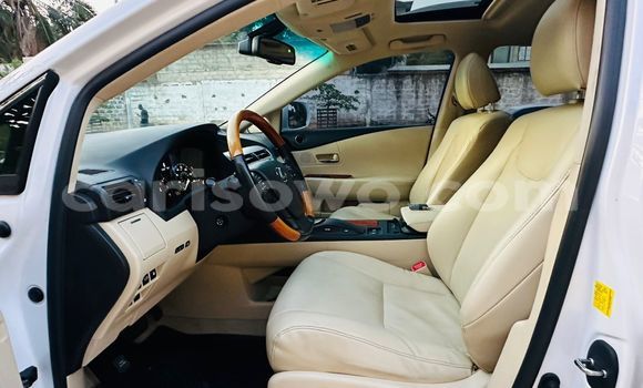 Sayi Na hannu Lexus RX 350 White Mota in Cotonou a Benin Sayi Na hannu Lexus RX 350 White Mota in Cotonou a Benin