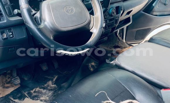 Buy Used Toyota Hiace White Car in Cotonou in Benign Buy Used Toyota Hiace White Car in Cotonou in Benign