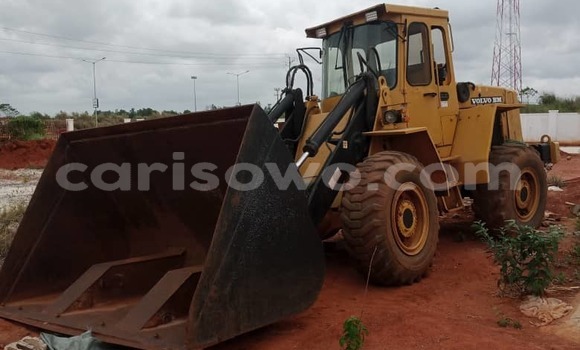 Sayi Na hannu Volvo F4 Sauran Babbar mota in Cotonou a Benin