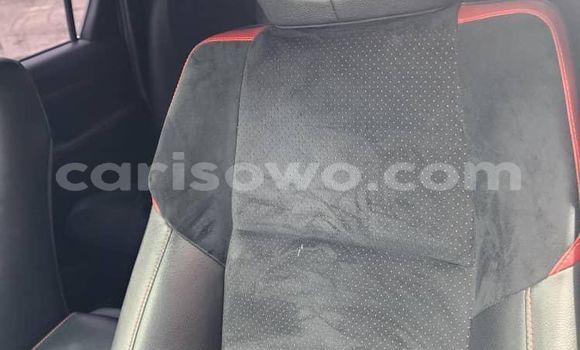 Sayi Na hannu Toyota Hilux Black Mota in Cotonou a Benin Sayi Na hannu Toyota Hilux Black Mota in Cotonou a Benin