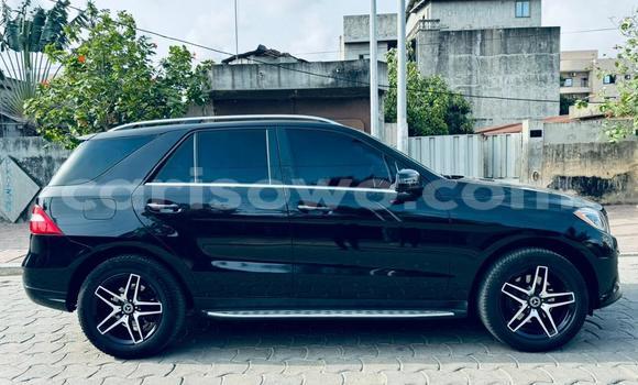 Sayi Na hannu Mercedes-Benz ML–Class Blue Mota in Cotonou a Benin Sayi Na hannu Mercedes-Benz ML–Class Blue Mota in Cotonou a Benin