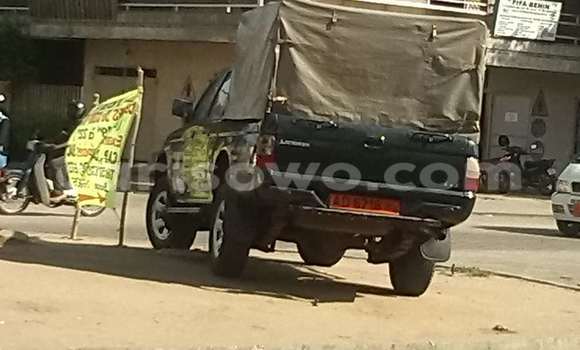 Ra Àlòkù Mitsubishi Pajero Alawọ ewe Ọkọ̀ in Cotonou ni Benin Ra Àlòkù Mitsubishi Pajero Alawọ ewe Ọkọ̀ in Cotonou ni Benin