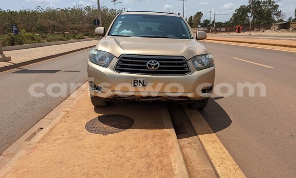 Acheter Occasion Voiture Toyota Highlander Marron à Cotonou, Benin Acheter Occasion Voiture Toyota Highlander Marron à Cotonou, Benin