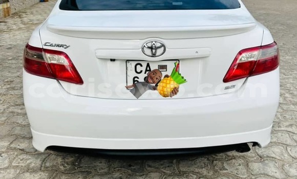 Ra Àlòkù Toyota Camry funfun Ọkọ̀ in Cotonou ni Benin Ra Àlòkù Toyota Camry funfun Ọkọ̀ in Cotonou ni Benin