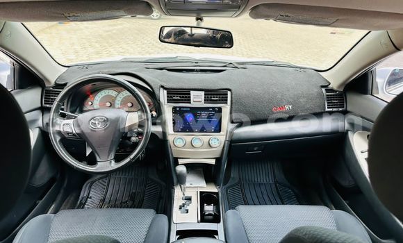 Ra Àlòkù Toyota Camry funfun Ọkọ̀ in Cotonou ni Benin Ra Àlòkù Toyota Camry funfun Ọkọ̀ in Cotonou ni Benin