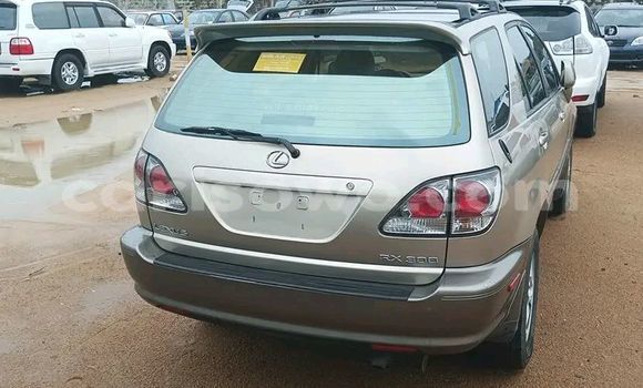 Sayi Sabo Lexus RX 300 M Mota in Cotonou a Benin Sayi Sabo Lexus RX 300 M Mota in Cotonou a Benin