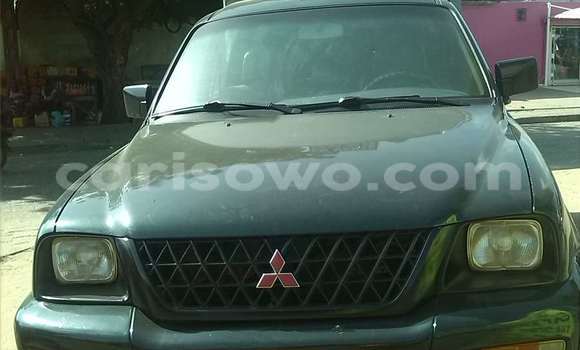 Ra Àlòkù Mitsubishi Pajero Alawọ ewe Ọkọ̀ in Cotonou ni Benin Ra Àlòkù Mitsubishi Pajero Alawọ ewe Ọkọ̀ in Cotonou ni Benin