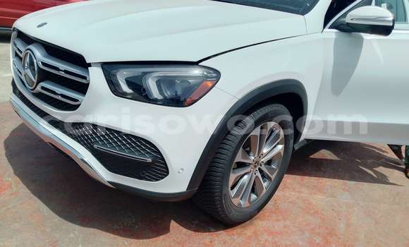 Sayi Na hannu Mercedes-Benz GLE White Mota in Cotonou a Benin Sayi Na hannu Mercedes-Benz GLE White Mota in Cotonou a Benin