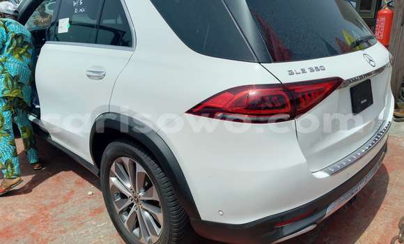 Ra Àlòkù Mercedes-Benz GLE funfun Ọkọ̀ in Cotonou ni Benin Ra Àlòkù Mercedes-Benz GLE funfun Ọkọ̀ in Cotonou ni Benin