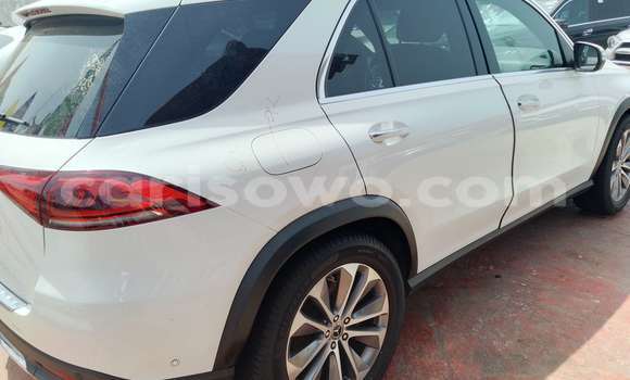 Ra Àlòkù Mercedes-Benz GLE funfun Ọkọ̀ in Cotonou ni Benin Ra Àlòkù Mercedes-Benz GLE funfun Ọkọ̀ in Cotonou ni Benin