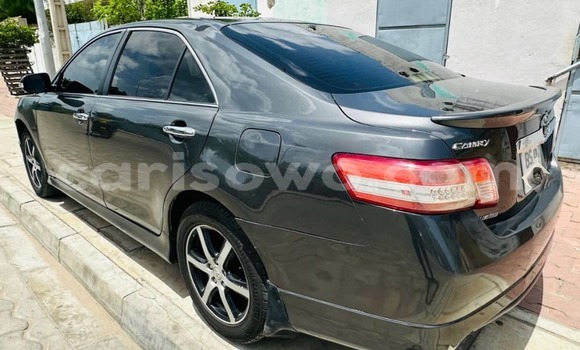 Ra Àlòkù Toyota Camry Silver Ọkọ̀ in Cotonou ni Benin Ra Àlòkù Toyota Camry Silver Ọkọ̀ in Cotonou ni Benin
