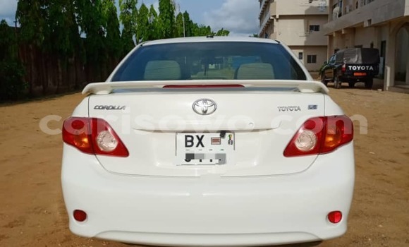 Acheter Occasion Voiture Toyota Corolla Blanc à Cotonou, Benin Acheter Occasion Voiture Toyota Corolla Blanc à Cotonou, Benin