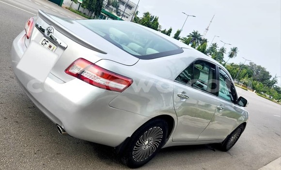 Ra Àlòkù Toyota Camry Silver Ọkọ̀ in Cotonou ni Benin Ra Àlòkù Toyota Camry Silver Ọkọ̀ in Cotonou ni Benin