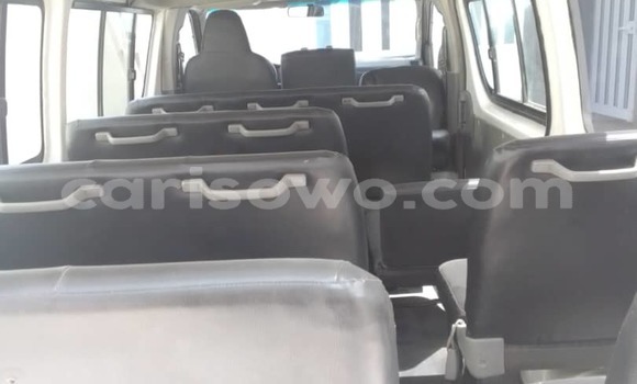 Acheter Occasion Voiture Toyota Hiace Blanc à Cotonou, Benin Acheter Occasion Voiture Toyota Hiace Blanc à Cotonou, Benin