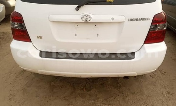 Acheter Occasion Voiture Toyota Highlander Blanc à Cotonou, Benin Acheter Occasion Voiture Toyota Highlander Blanc à Cotonou, Benin