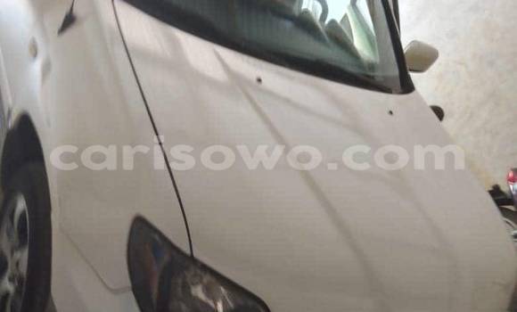 Acheter Occasion Voiture Mitsubishi Outlander Blanc à Cotonou, Benin Acheter Occasion Voiture Mitsubishi Outlander Blanc à Cotonou, Benin