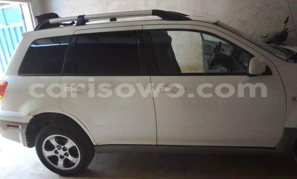 Acheter Occasion Voiture Mitsubishi Outlander Blanc à Cotonou, Benin Acheter Occasion Voiture Mitsubishi Outlander Blanc à Cotonou, Benin
