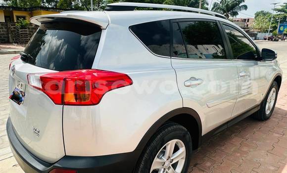 Ra Àlòkù Toyota RAV4 Miiran Ọkọ̀ in Cotonou ni Benin Ra Àlòkù Toyota RAV4 Miiran Ọkọ̀ in Cotonou ni Benin