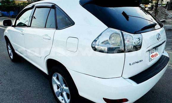 Ra Àlòkù Lexus RX 330 funfun Ọkọ̀ in Cotonou ni Benin Ra Àlòkù Lexus RX 330 funfun Ọkọ̀ in Cotonou ni Benin