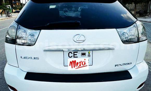 Ra Àlòkù Lexus RX 330 funfun Ọkọ̀ in Cotonou ni Benin Ra Àlòkù Lexus RX 330 funfun Ọkọ̀ in Cotonou ni Benin