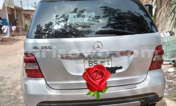 Ra Àlòkù Mercedes-Benz ML–Class Miiran Ọkọ̀ in Cotonou ni Benin Ra Àlòkù Mercedes-Benz ML–Class Miiran Ọkọ̀ in Cotonou ni Benin