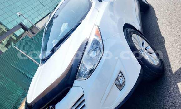 Buy Used Hyundai Tucson White Car in Cotonou in Benign
