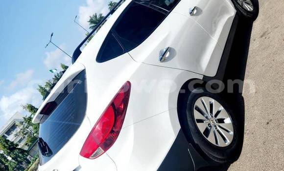 Ra Àlòkù Hyundai Tucson funfun Ọkọ̀ in Cotonou ni Benin Ra Àlòkù Hyundai Tucson funfun Ọkọ̀ in Cotonou ni Benin