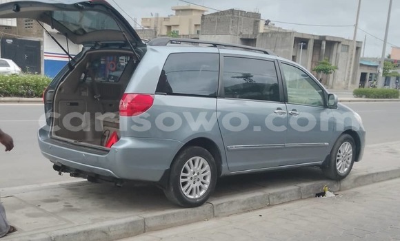 Ra Àlòkù Toyota Sienna Alawọ ewe Ọkọ̀ in Cotonou ni Benin Ra Àlòkù Toyota Sienna Alawọ ewe Ọkọ̀ in Cotonou ni Benin