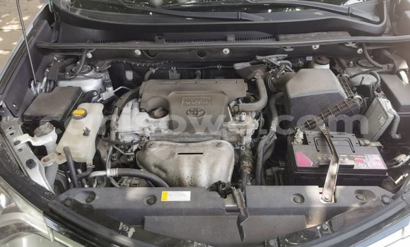 Ra Àlòkù Toyota RAV4 Silver Ọkọ̀ in Cotonou ni Benin Ra Àlòkù Toyota RAV4 Silver Ọkọ̀ in Cotonou ni Benin