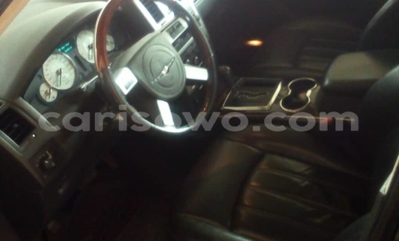 Sayi Na hannu Chrysler 300 Black Mota in Abomey Calavi a Benin Sayi Na hannu Chrysler 300 Black Mota in Abomey Calavi a Benin