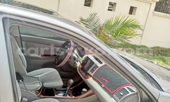 Sayi Na hannu Toyota Corolla Azurfa Mota in Cotonou a Benin Sayi Na hannu Toyota Corolla Azurfa Mota in Cotonou a Benin