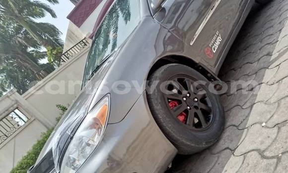 Sayi Na hannu Toyota Corolla Azurfa Mota in Cotonou a Benin Sayi Na hannu Toyota Corolla Azurfa Mota in Cotonou a Benin