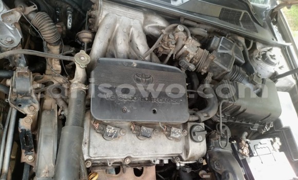 Sayi Na hannu Toyota Corolla Azurfa Mota in Cotonou a Benin Sayi Na hannu Toyota Corolla Azurfa Mota in Cotonou a Benin