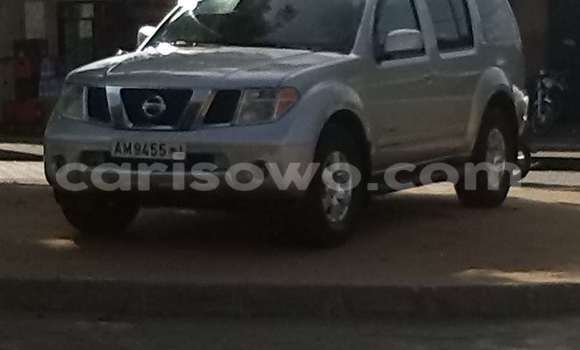 Ra Àlòkù Nissan Pathfinder Silver Ọkọ̀ in Cotonou ni Benin Ra Àlòkù Nissan Pathfinder Silver Ọkọ̀ in Cotonou ni Benin