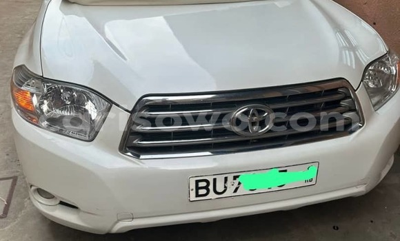 Ra Àlòkù Toyota Highlander funfun Ọkọ̀ in Cotonou ni Benin Ra Àlòkù Toyota Highlander funfun Ọkọ̀ in Cotonou ni Benin