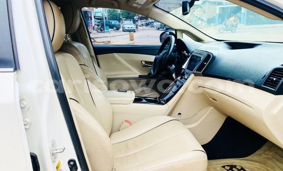 Buy Used Toyota Venza White Car in Cotonou in Benign Buy Used Toyota Venza White Car in Cotonou in Benign