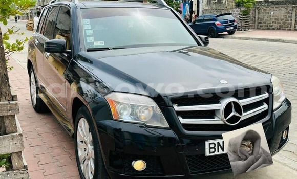 Acheter Occasion Voiture Mercedes-Benz GLK–Class Noir à Cotonou, Benin Acheter Occasion Voiture Mercedes-Benz GLK–Class Noir à Cotonou, Benin