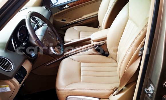 Sayi Na hannu Mercedes-Benz ML–Class M Mota in Cotonou a Benin Sayi Na hannu Mercedes-Benz ML–Class M Mota in Cotonou a Benin