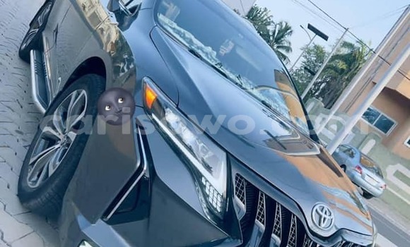 Ra Àlòkù Toyota Venza Black Ọkọ̀ in Cotonou ni Benin Ra Àlòkù Toyota Venza Black Ọkọ̀ in Cotonou ni Benin