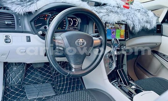 Ra Àlòkù Toyota Venza Black Ọkọ̀ in Cotonou ni Benin Ra Àlòkù Toyota Venza Black Ọkọ̀ in Cotonou ni Benin