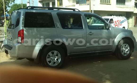 Ra Àlòkù Nissan Pathfinder Silver Ọkọ̀ in Cotonou ni Benin Ra Àlòkù Nissan Pathfinder Silver Ọkọ̀ in Cotonou ni Benin