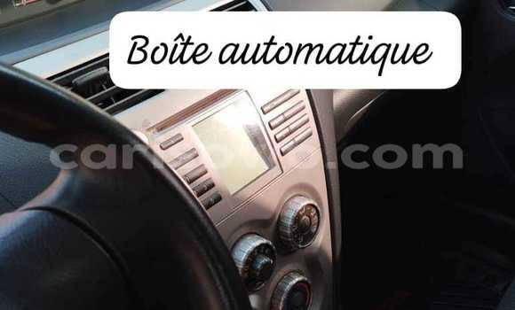 Sayi Na hannu Toyota Yaris Azurfa Mota in Cotonou a Benin Sayi Na hannu Toyota Yaris Azurfa Mota in Cotonou a Benin