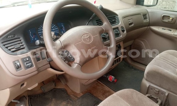 Ra Àlòkù Toyota Sienna Silver Ọkọ̀ in Cotonou ni Benin Ra Àlòkù Toyota Sienna Silver Ọkọ̀ in Cotonou ni Benin