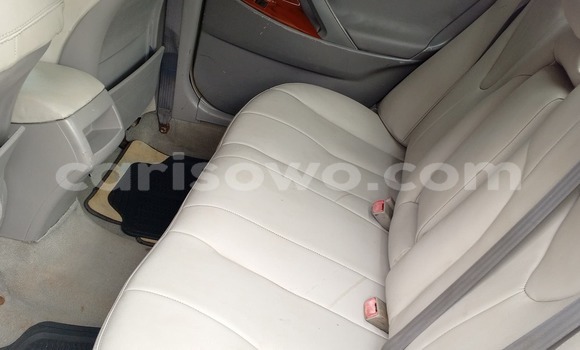 Sayi Na hannu Toyota Camry White Mota in Cotonou a Benin Sayi Na hannu Toyota Camry White Mota in Cotonou a Benin