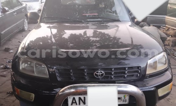 Ra Àlòkù Toyota RAV4 Black Ọkọ̀ in Cotonou ni Benin Ra Àlòkù Toyota RAV4 Black Ọkọ̀ in Cotonou ni Benin