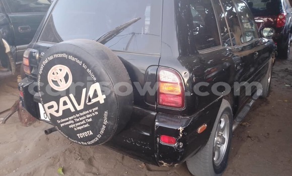 Ra Àlòkù Toyota RAV4 Black Ọkọ̀ in Cotonou ni Benin Ra Àlòkù Toyota RAV4 Black Ọkọ̀ in Cotonou ni Benin