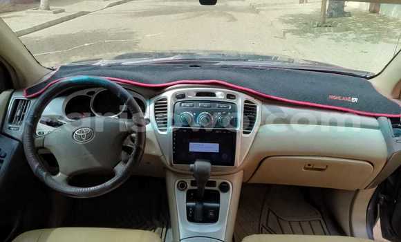 Ra Àlòkù Toyota Highlander Brown Ọkọ̀ in Cotonou ni Benin Ra Àlòkù Toyota Highlander Brown Ọkọ̀ in Cotonou ni Benin
