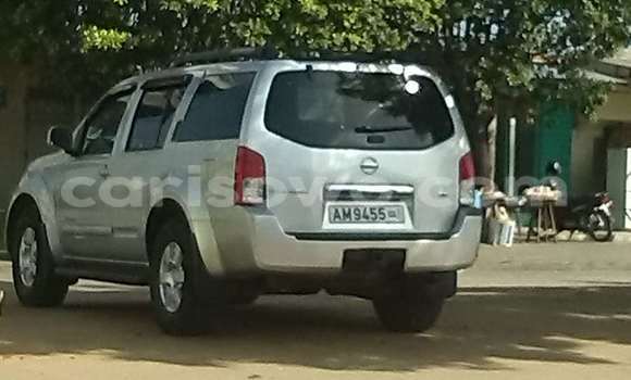 Ra Àlòkù Nissan Pathfinder Silver Ọkọ̀ in Cotonou ni Benin Ra Àlòkù Nissan Pathfinder Silver Ọkọ̀ in Cotonou ni Benin