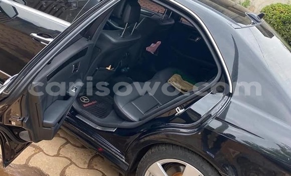 Ra Àlòkù Mercedes-Benz C–Class Black Ọkọ̀ in Cotonou ni Benin Ra Àlòkù Mercedes-Benz C–Class Black Ọkọ̀ in Cotonou ni Benin