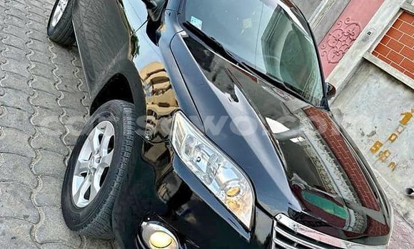Ra Àlòkù Toyota RAV4 Black Ọkọ̀ in Cotonou ni Benin Ra Àlòkù Toyota RAV4 Black Ọkọ̀ in Cotonou ni Benin